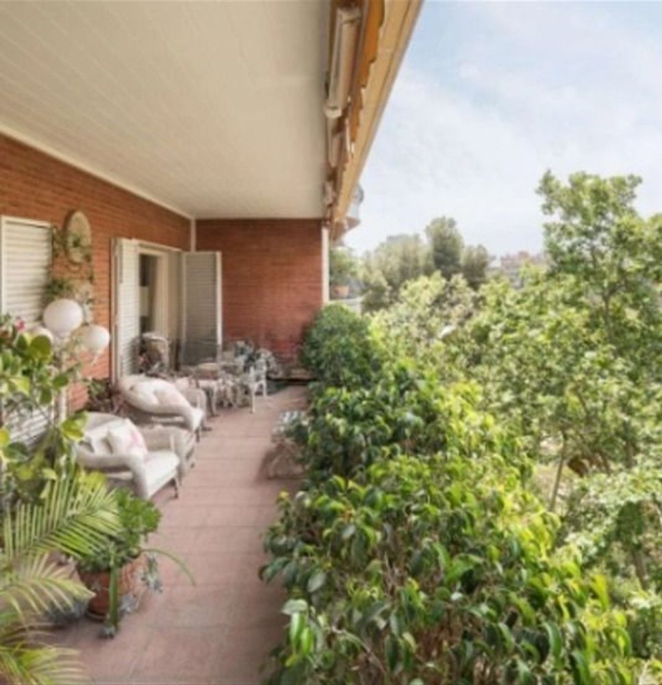 6 bedrooms Apartment in Barcelona, Spain No. 142411