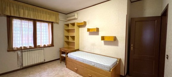 3-Zimmer Wohnung in Rome, Italy, Nr. 26641 61