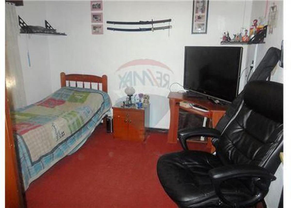 3 bedrooms House in San Miguel, Argentina No. 16154