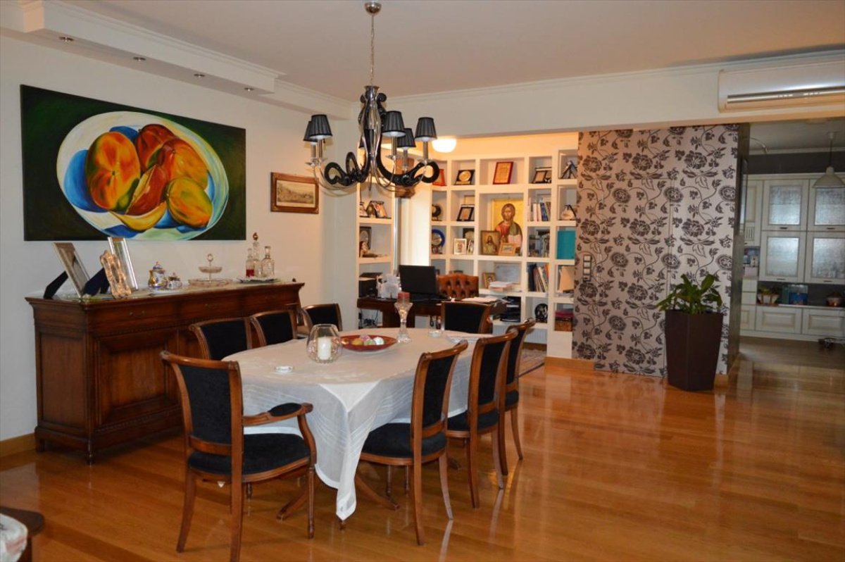 Villa de 5 dormitorios en Loutraki, Greece No. 1323