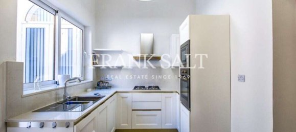 3 bedrooms Townhouse in Sliema, Malta No. 8996 7