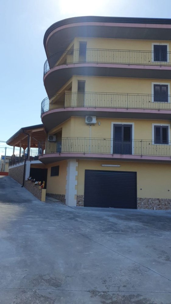  قطعة أرض في Francofonte, Italy 130متر مربع رقم 256243