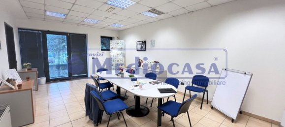 2441m² Warehouse in Boara Pisani, Italy No. 65400 39