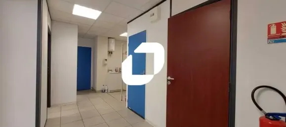 105m² Office in Mauguio, France No. 346114 2