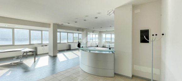 13 rooms Office in Castenedolo, Italy No. 143371 29