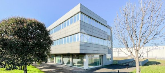 13 rooms Office in Castenedolo, Italy No. 143371 20