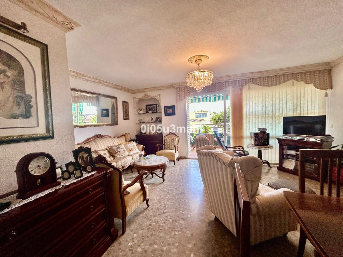 4 bedrooms Apartment in Malaga, Spain No. 187556