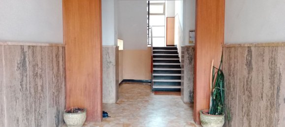 6 rooms Apartment in Genoa, Italy No. 27902 3