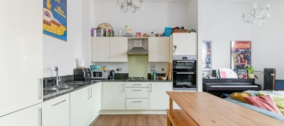 1 bedroom Apartment in Epsom, United Kingdom No. 9727 4