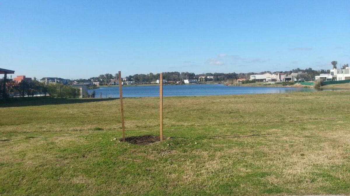  Land in Tigre, Argentina No. 112772