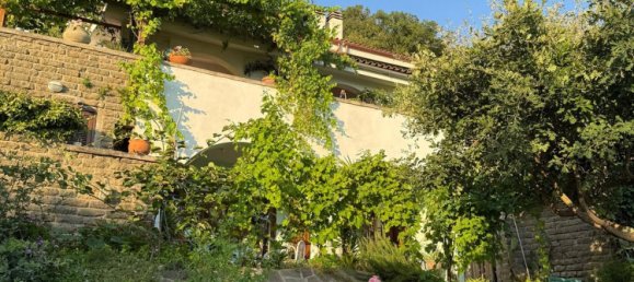 6 rooms House in Trevignano Romano, Italy No. 280000 5