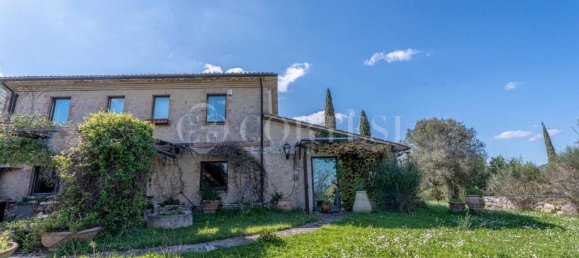 3 bedrooms Villa in Perugia, Italy No. 267196 26