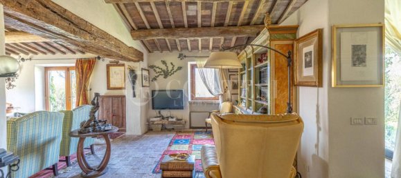 3 bedrooms Villa in Perugia, Italy No. 267196 9