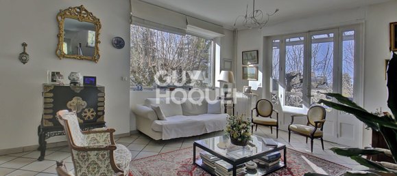 4 bedrooms House in Bourgoin-Jallieu, France No. 206197 4