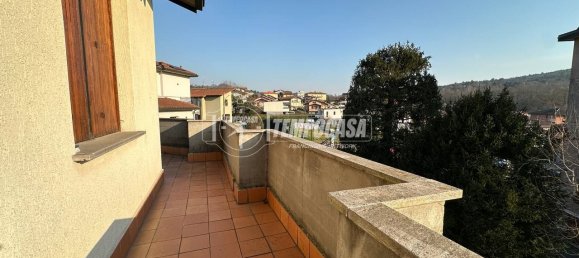 4-salle Maison à Lipomo, Italy No. 15733 19