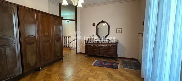 4-salle Maison à Lipomo, Italy No. 15733 15