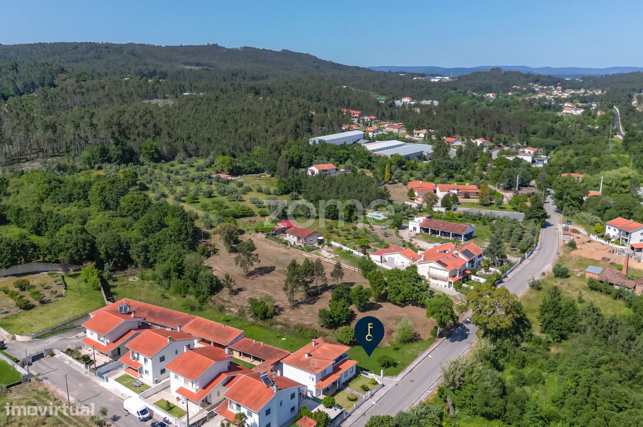 1370m² Land in Miranda do Corvo, Portugal No. 81065