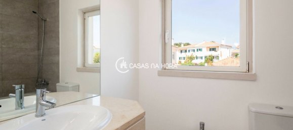 3 bedrooms House in Cascais, Portugal No. 179187 25