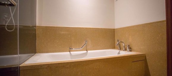 Кондоминиум  с 2 спальнями в Сатхон, Таиланд № 9863 15