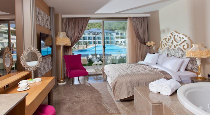 Вилла с 3 комнатами в Бодрум, Турция № 28196