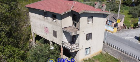 5 rooms Building in Cosenza, Italy No. 237967 5