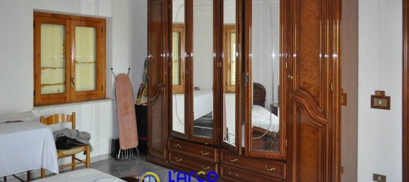 5 rooms Building in Cosenza, Italy No. 237967 29