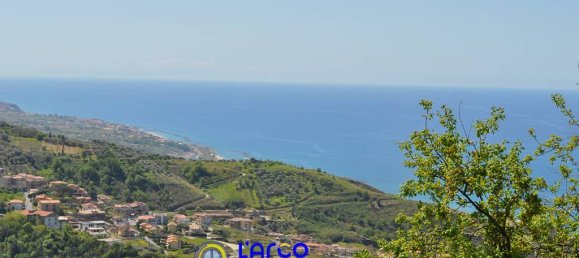 5 rooms Building in Cosenza, Italy No. 237967 2