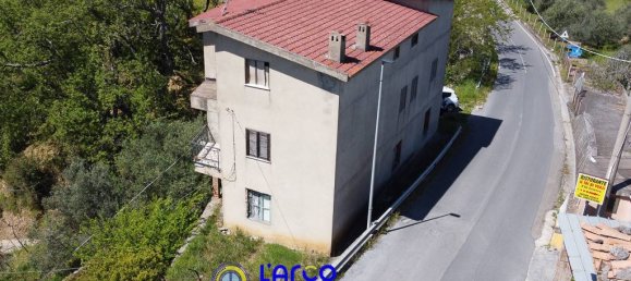5 rooms Building in Cosenza, Italy No. 237967 6
