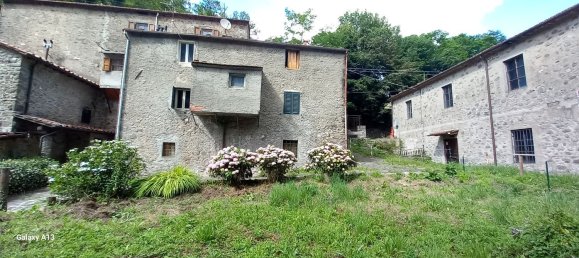 5 bedrooms House in Bagni di Lucca, Italy No. 376914 3