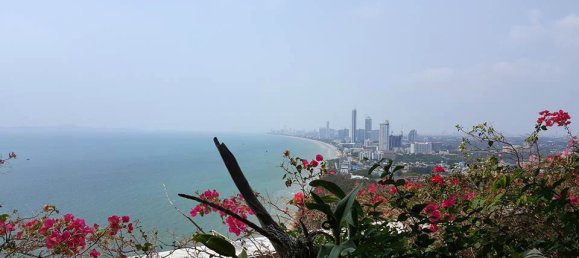 4 bedrooms Condo in Pattaya, Thailand No. 772 6
