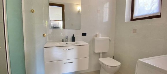 5 rooms House in Ghiffa, Italy No. 115389 3