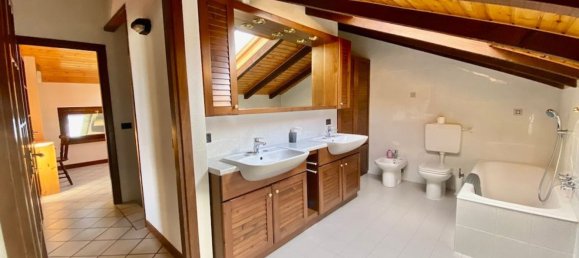 5 rooms House in Ghiffa, Italy No. 115389 8