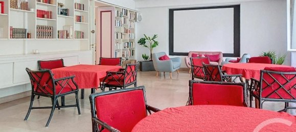 Estudio en Troyes, France No. 249457 7