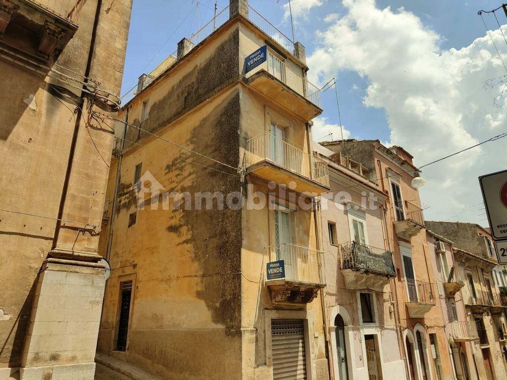 6 غرف نوم منزل في Ragusa, Italy رقم 146527