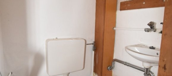 7 rooms House in Suhl, Germany No. 104577 3