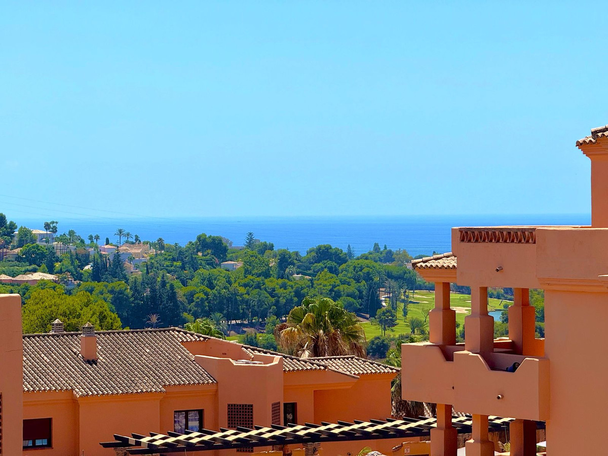 3 Schlafzimmer Penthouse in El Paraiso, Spain, Nr. 215410