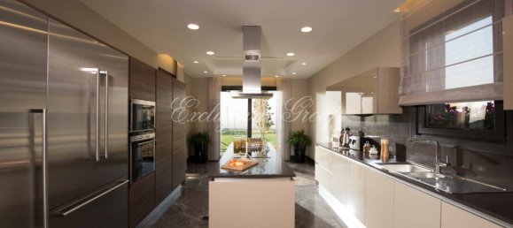 Villa 5+1 in Istanbul, Turkey, Nr. 28606 11