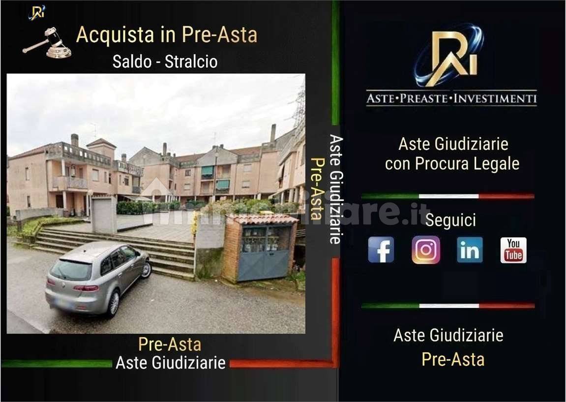 4 rooms Apartment in Robecchetto con Induno, Italy No. 206146