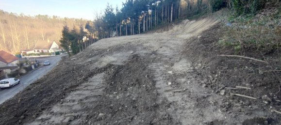  Land in Villers-Cotterets, France No. 95222 3