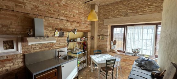 12-Zimmer Villa in Montegranaro, Italy, Nr. 5961 7