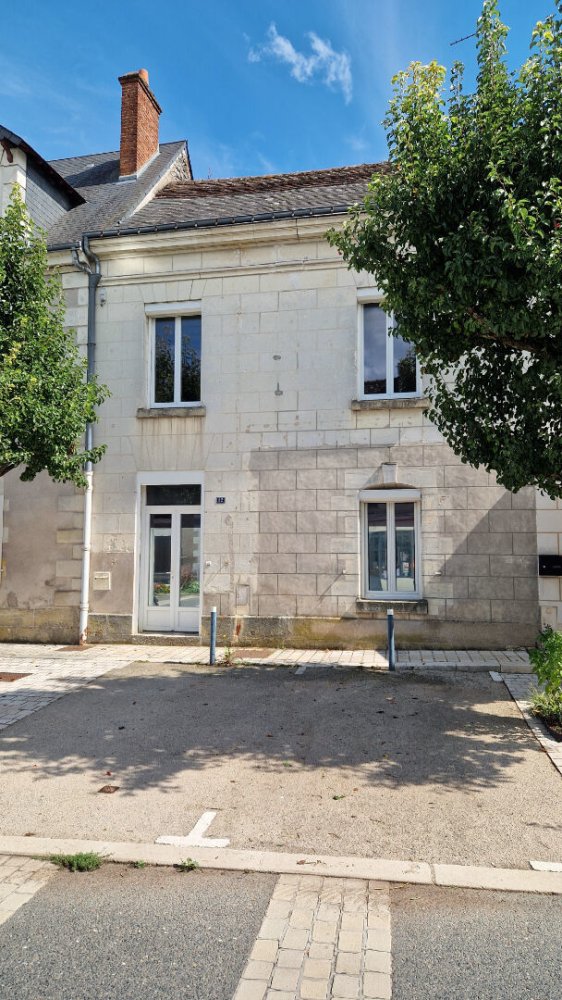 2 bedrooms House in Manthelan, France No. 209756