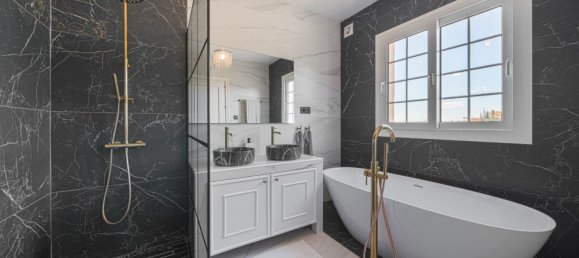 3 bedrooms Townhouse in Nueva Andalucia, Spain No. 4791 12