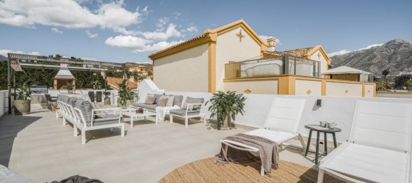 3 bedrooms Townhouse in Nueva Andalucia, Spain No. 4791 3