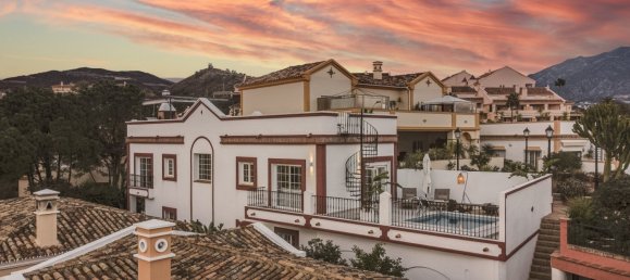 3 bedrooms Townhouse in Nueva Andalucia, Spain No. 4791 2