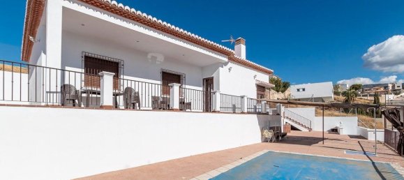 3 bedrooms House in La Zubia, Spain No. 135472 2