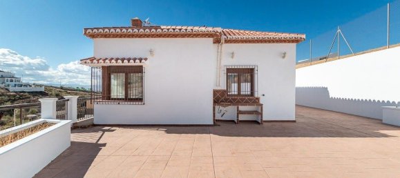 3 bedrooms House in La Zubia, Spain No. 135472 13