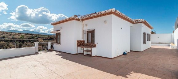 3 bedrooms House in La Zubia, Spain No. 135472 12