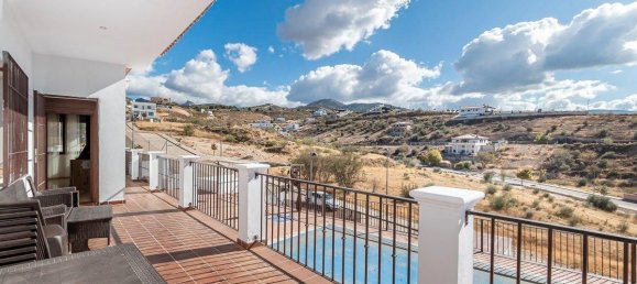 3 bedrooms House in La Zubia, Spain No. 135472 6