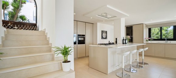 Villa de 5 dormitorios en Marbella, Spain No. 177822 4