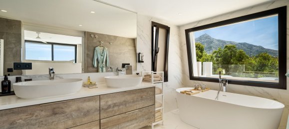 Villa de 5 dormitorios en Marbella, Spain No. 177822 11